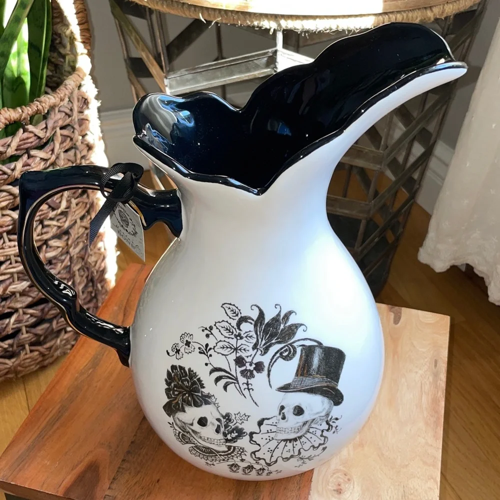 Beautifully designed White and Black Skull Design Pitcher! NWT 💀 - Picture 13 of 13